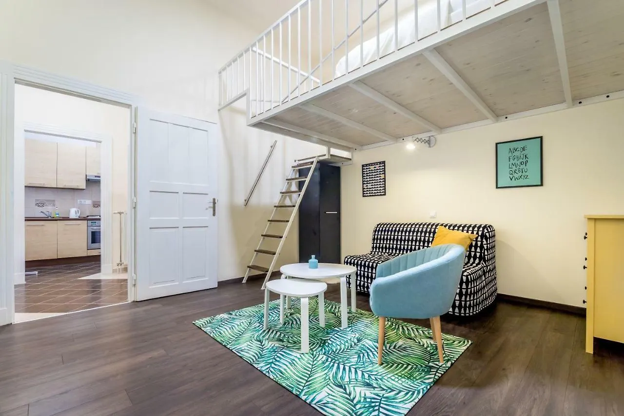 Bpr Turquoise Simplicity Apartment Budapest