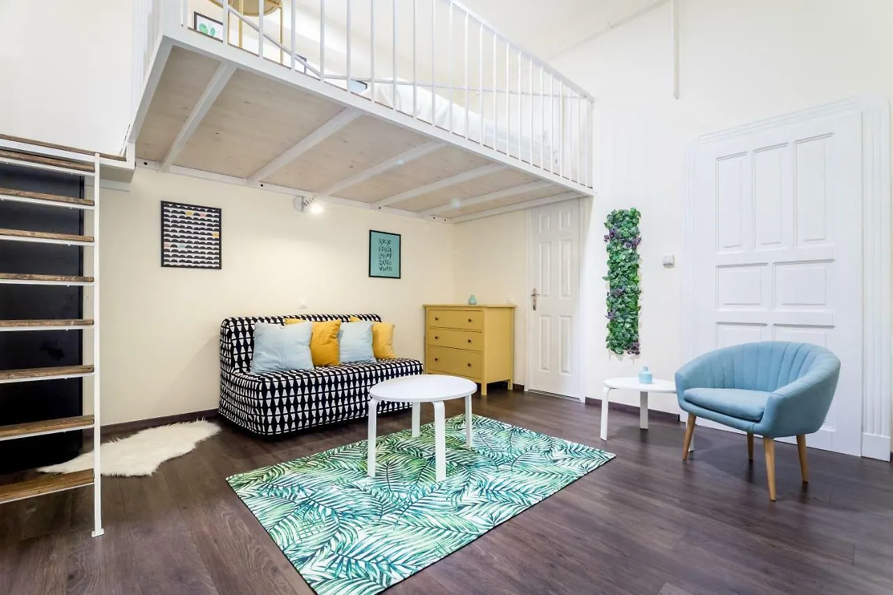 Bpr Turquoise Simplicity Apartment Budapest