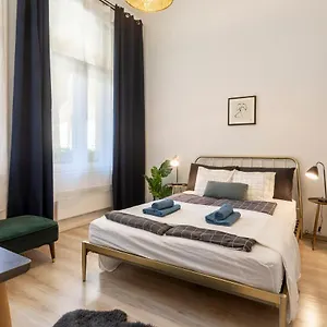 Deluxe Downtown By Elisabeth Apartamento
