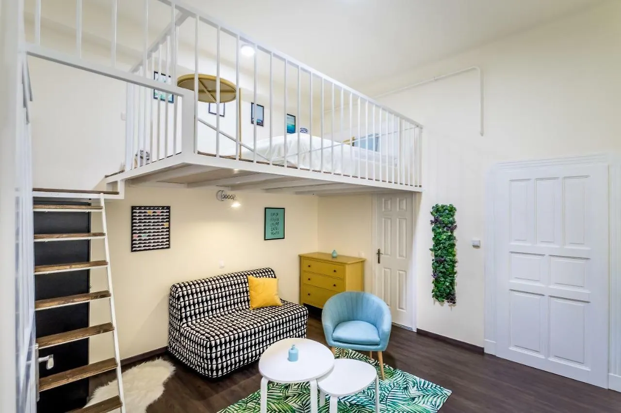 Bpr Turquoise Simplicity Apartment Budapest